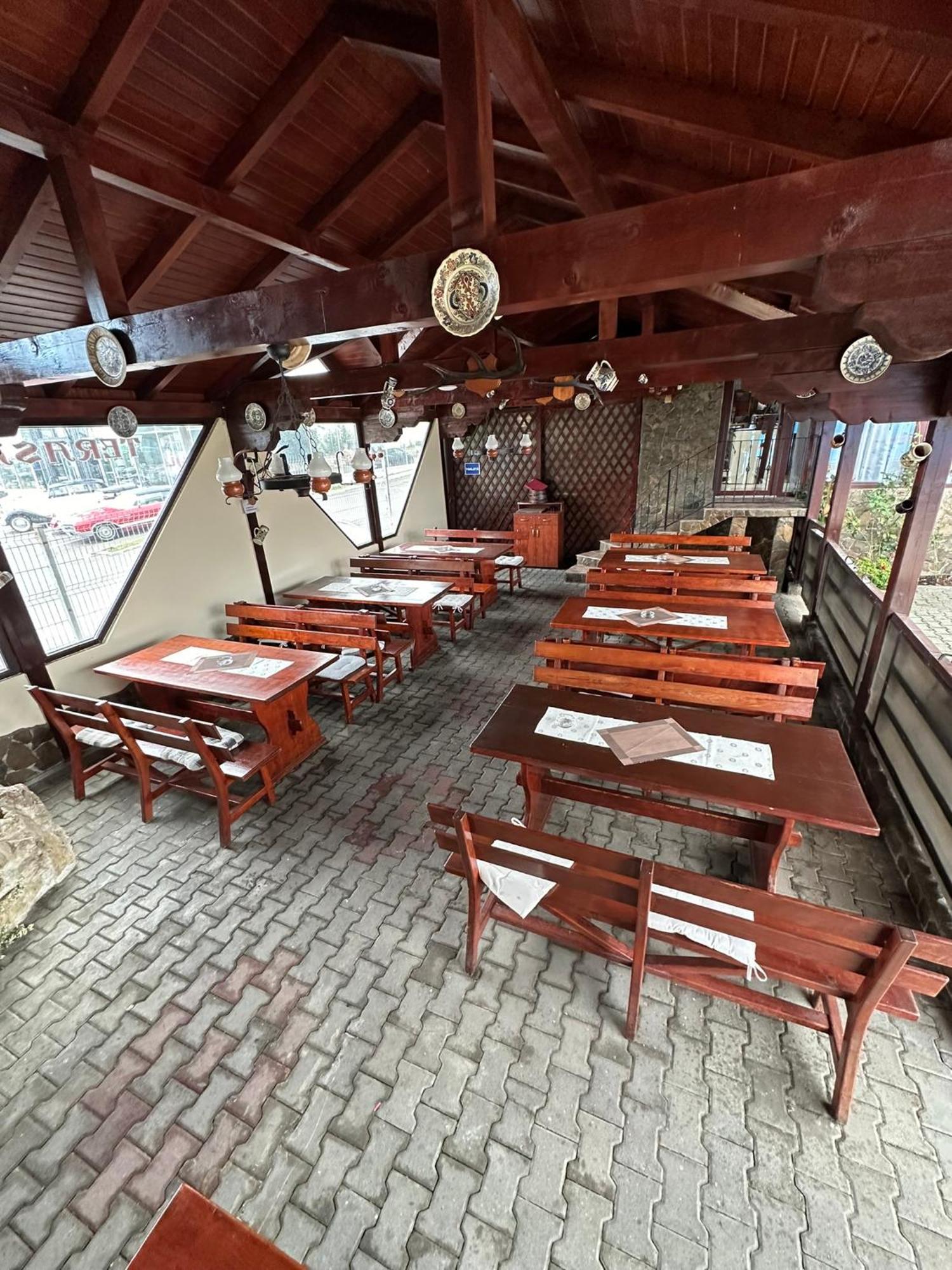 Restaurant Motel Dolorean Săcele Eksteriør bilde