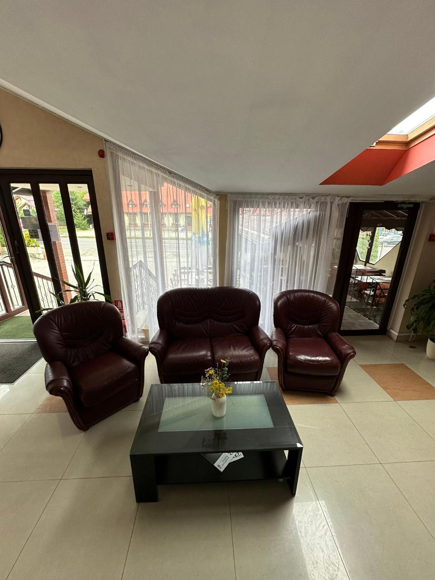 Restaurant Motel Dolorean Săcele Eksteriør bilde