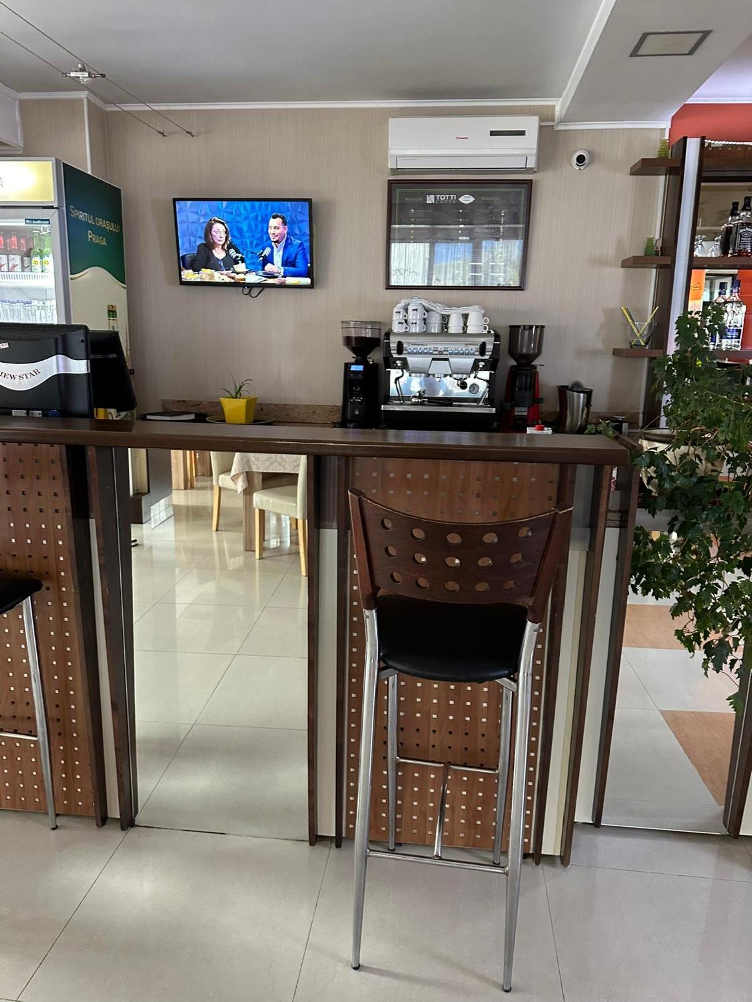 Restaurant Motel Dolorean Săcele Eksteriør bilde